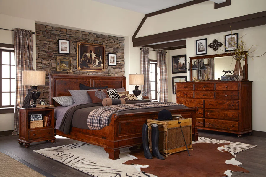 TH-Olde-World-Bedroom-Imperial-1.jpg