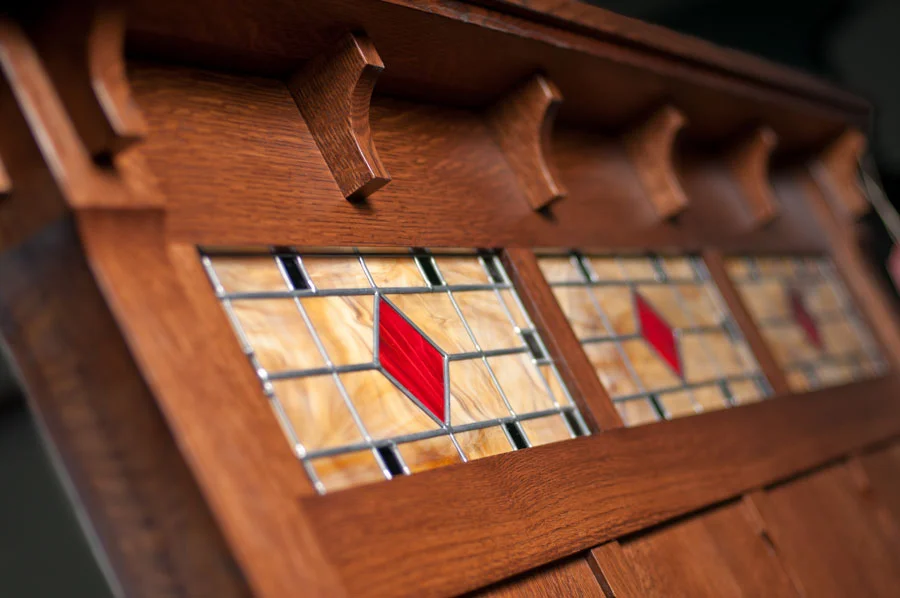KAMRQBQ28_StainedGlass.jpg