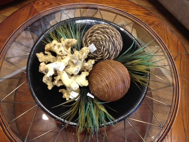 Coffee table accessories