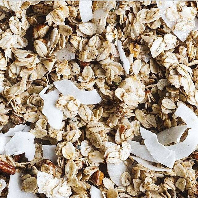60+ antioxidants, 20+ minerals, vitamins, and muscle building aminos make this granola the perfect base for any day. Get this new take on breakfast with our essentials plan add-ons now! #akkilife