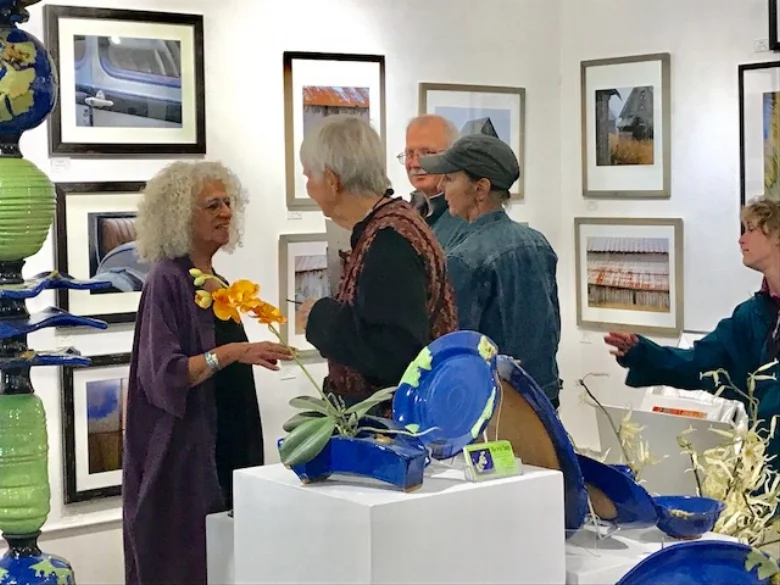 JOIN US! It's a wonderful opportunity to meet the artist in person in January's First Friday (January 5, 2018). All are welcome! Light refreshments served