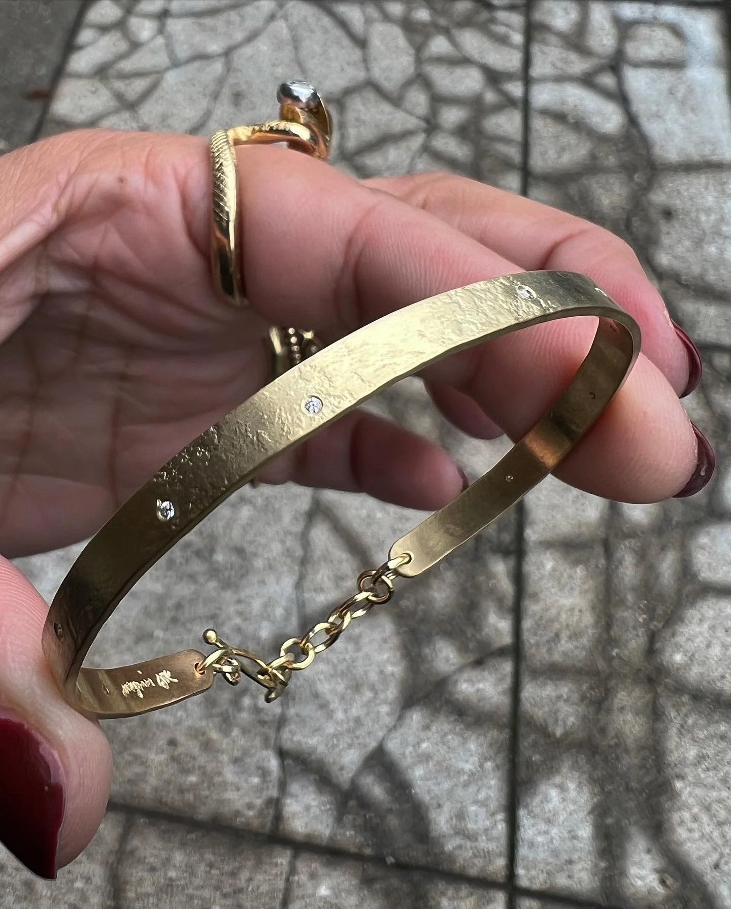sarahmcguire_18kygdiamondparchmentbangle_2.JPG