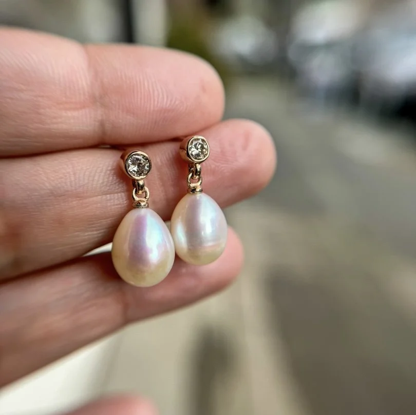 18kygchampagnediamonds+freshwaterpearlearrings_v2_2.jpg