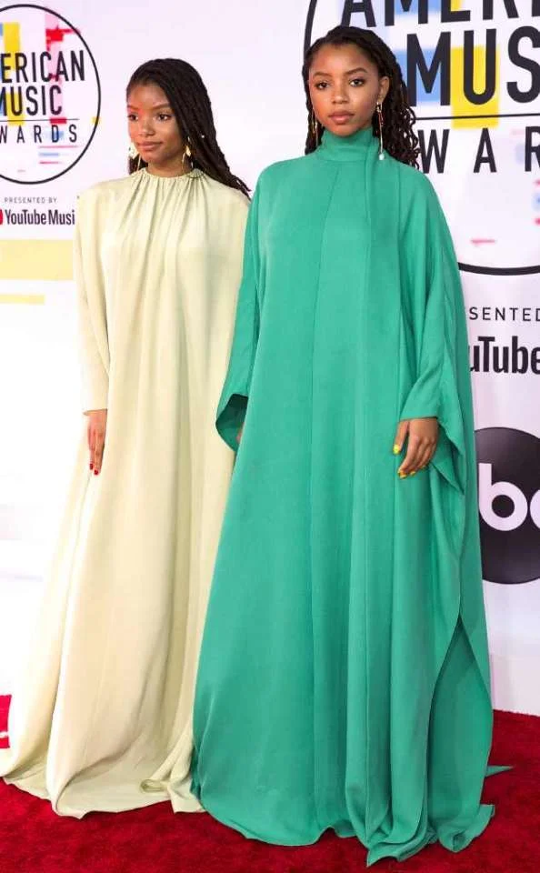 Chloe-x-Halle-on-the-red-carpet-at-the-American-Music-Awards-2018.jpg