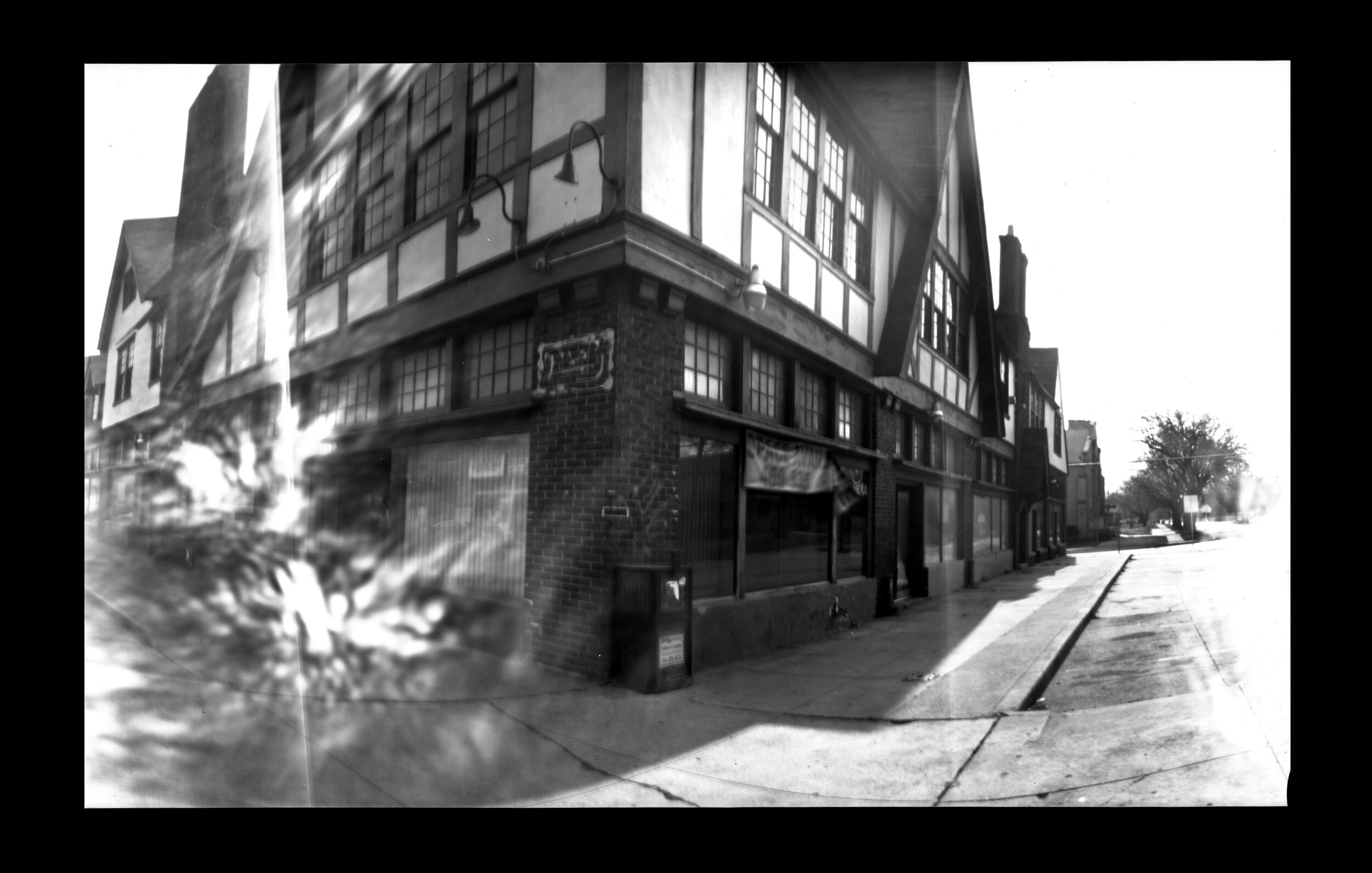 Pinhole_sample2.jpg