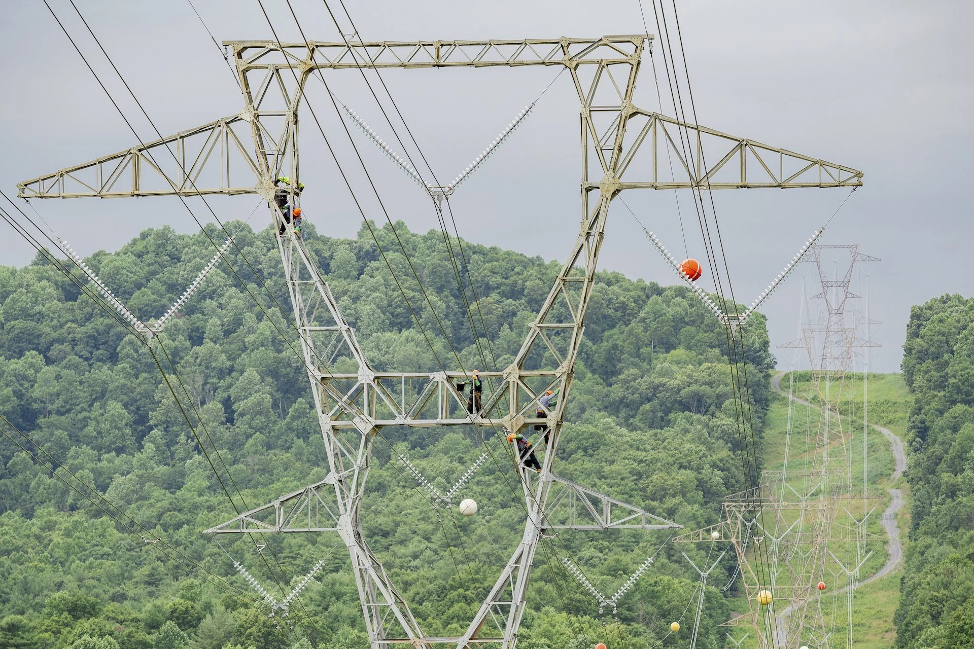 110518_DominionEnergy_Linemen_007.JPG