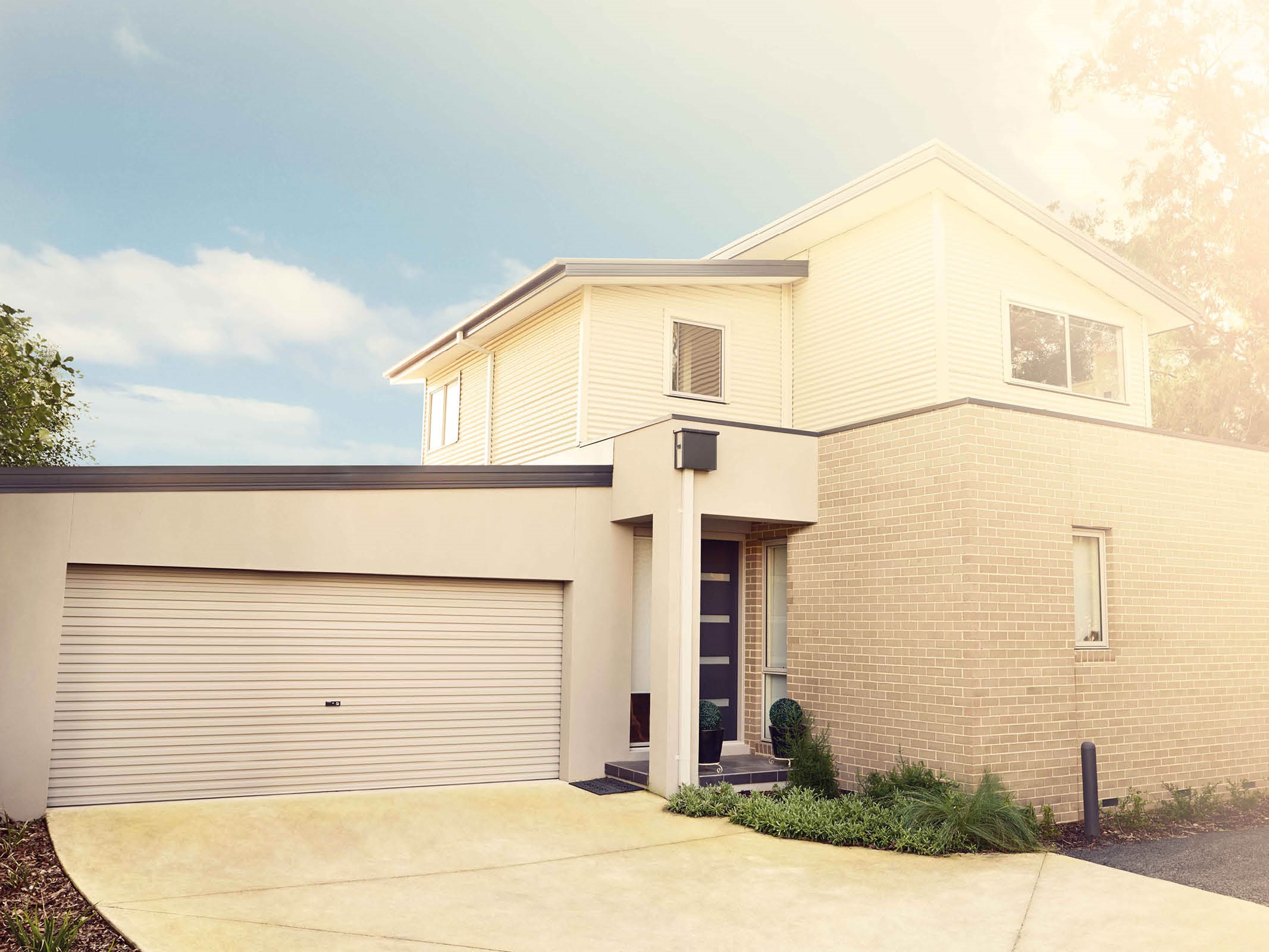 DOUBLE WIDTH ROLLER DOOR
