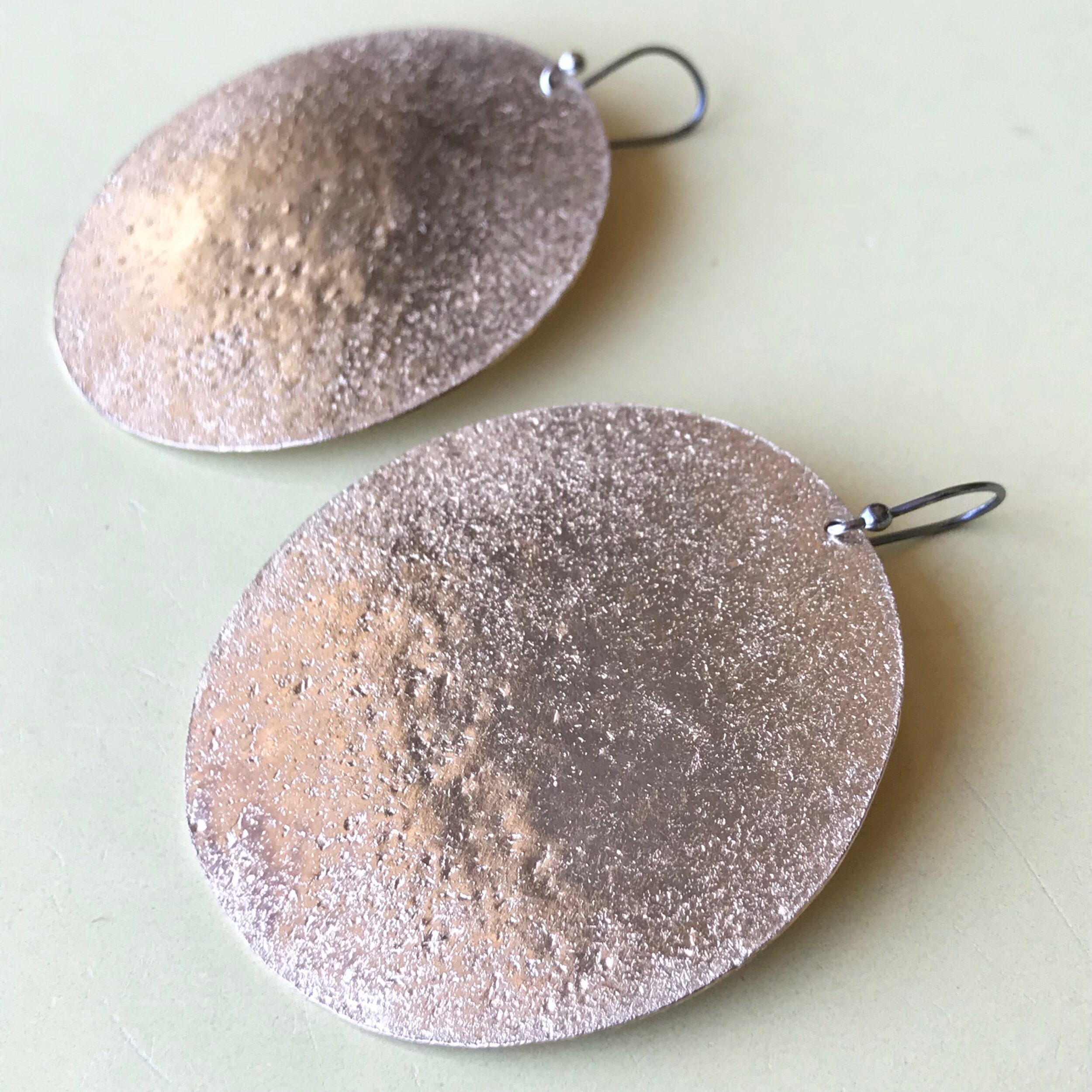 22E79CF5-8117-45DE-A94B-57F25FDF61DF