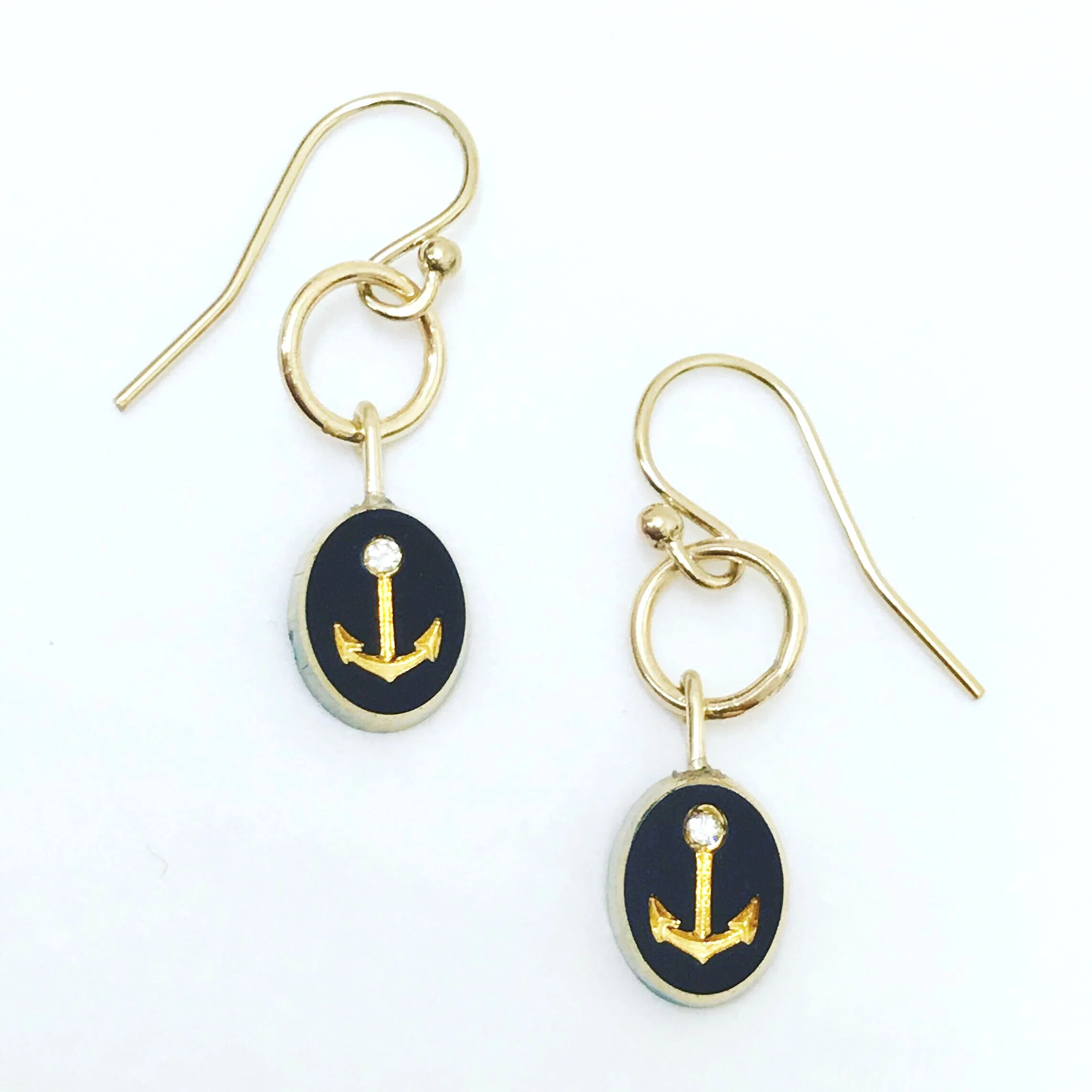 C63719C7-73F6-433B-BAE4-25A594663033