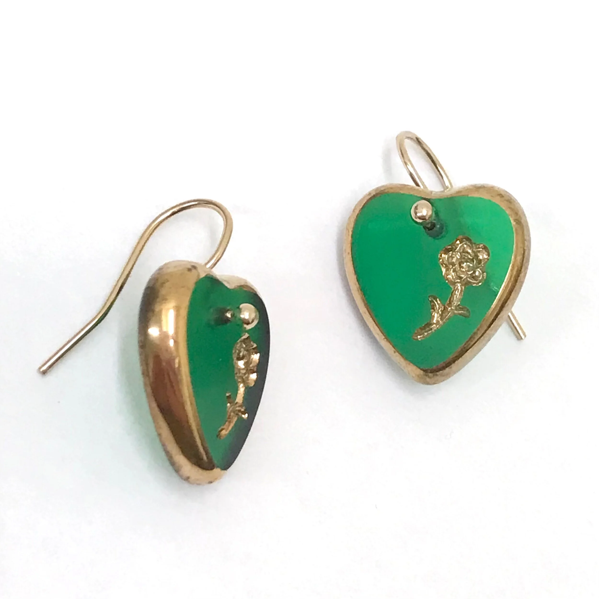 0129DF7B-0C6F-41A6-AB36-CBFFD39F06A4