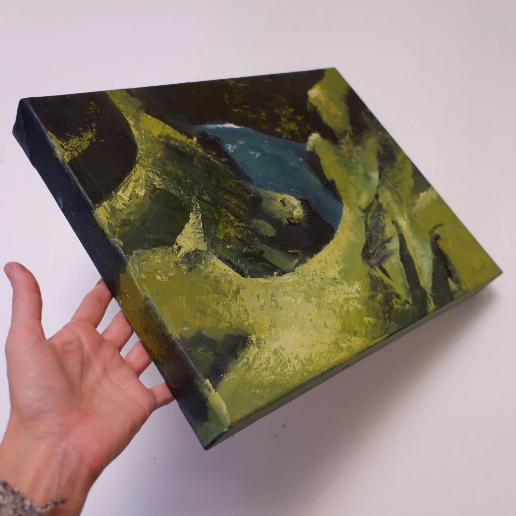 0AC9BD7B-5C2C-41E9-9EC7-1A65DE6C68A9