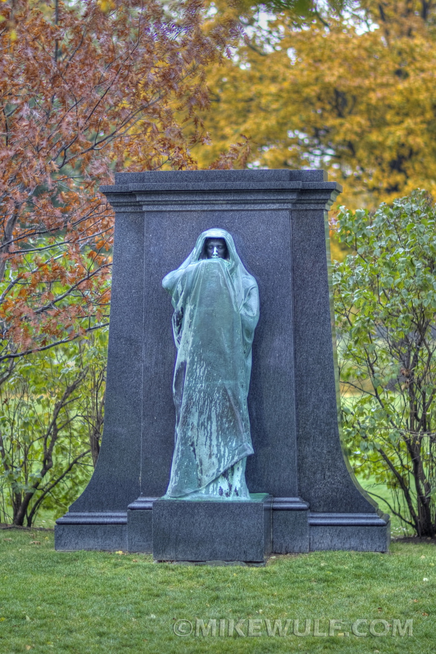 Wulf_2012GracelandFall26_resize.jpg