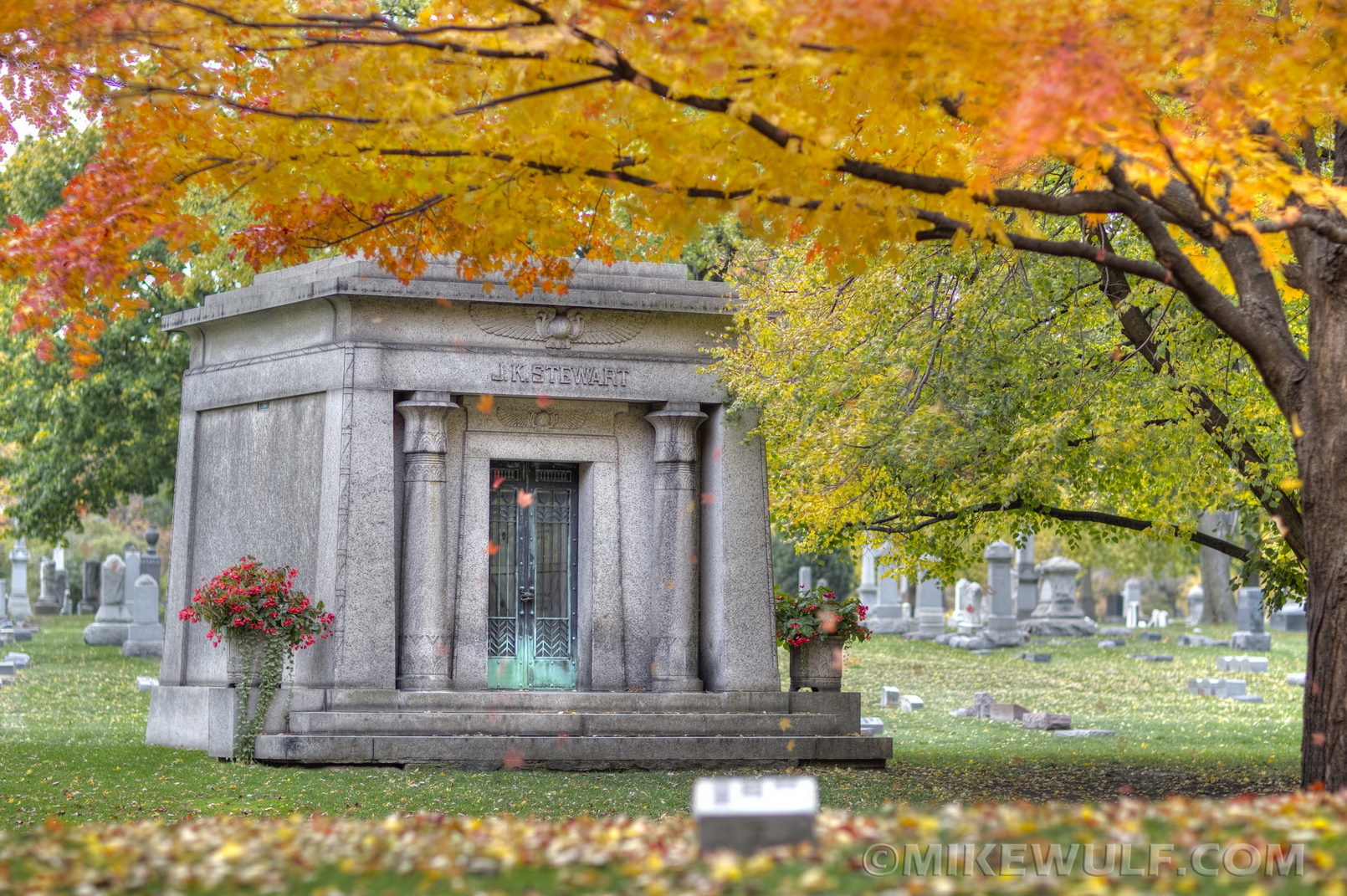 Wulf_2012GracelandFall04_resize.jpg