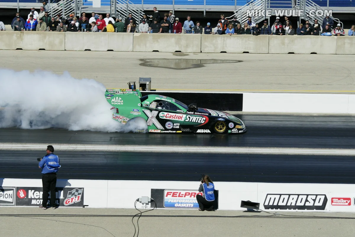 wulf_nhra2004_06.jpg