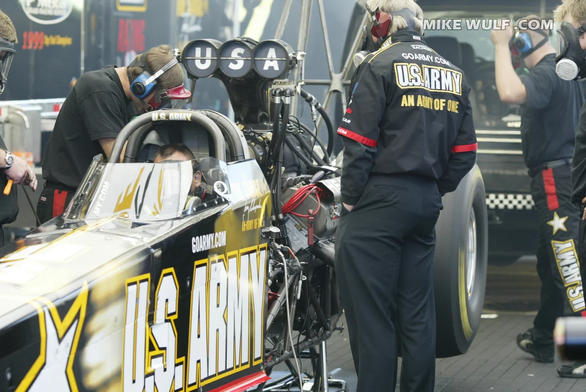wulf_nhra2004_09.jpg