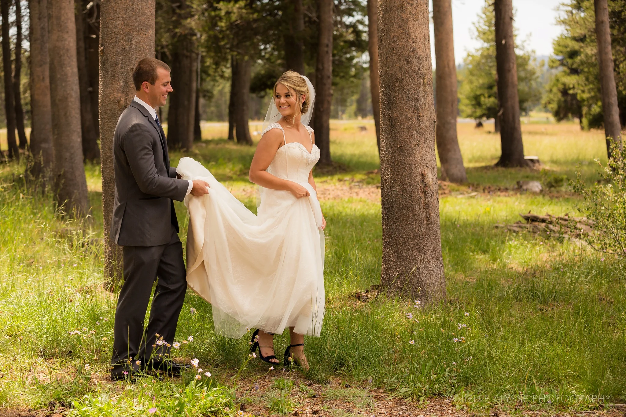170819_blog_leslie_jeremy_wedding_bear_valley_lodge_arnold_danielle_alysse_photography_sacramento_photographer_deliver258_WEB.jpg
