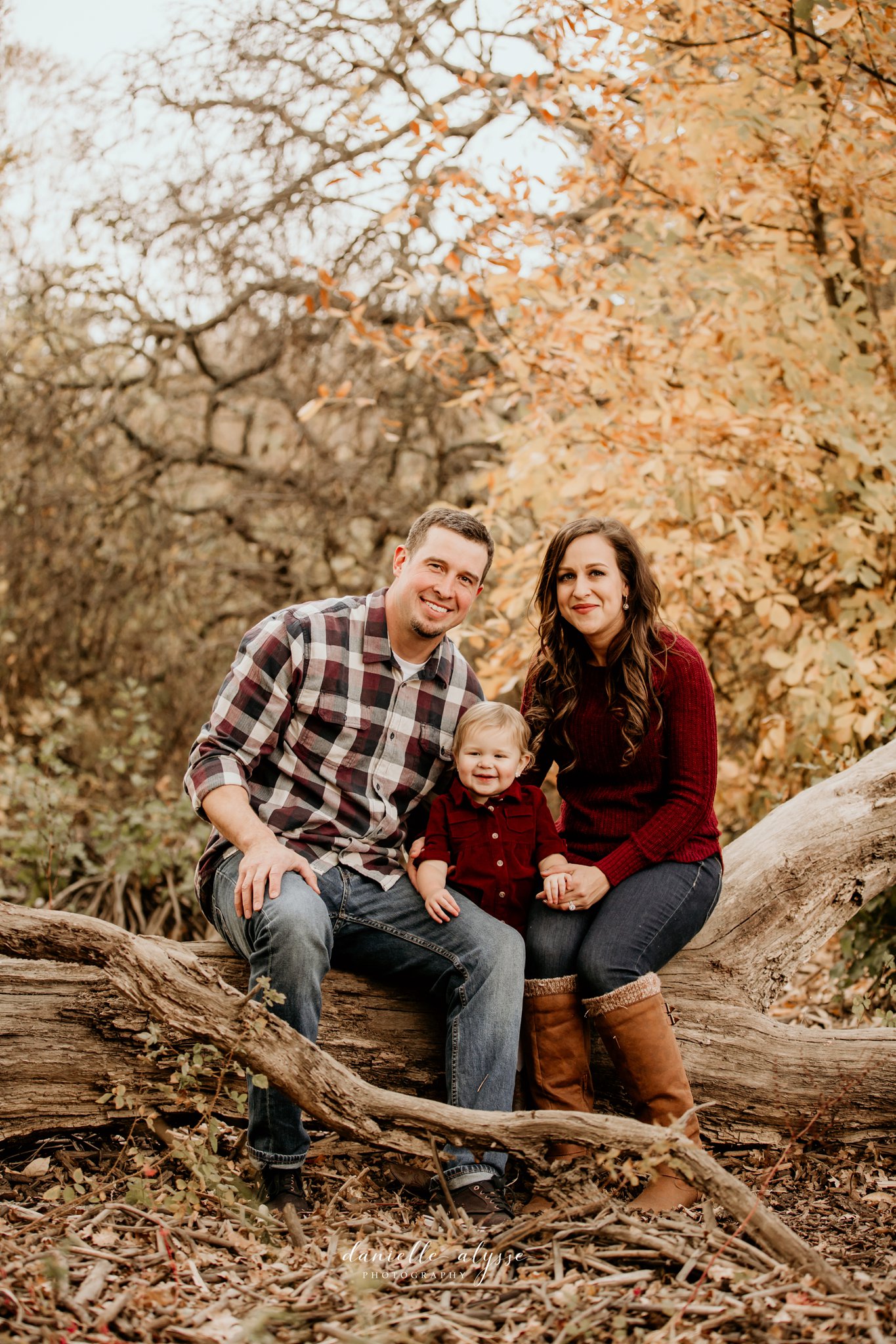 181119_fall_family_portrait_cosumnes_river_preserve_angie_danielle_alysse_photography_18_WEB.jpg