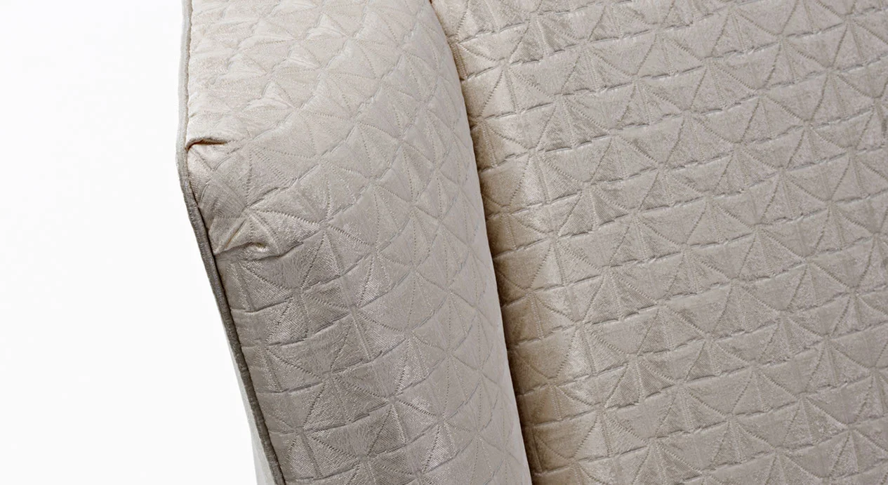 hh four season bed detail-crop-u132262.jpg