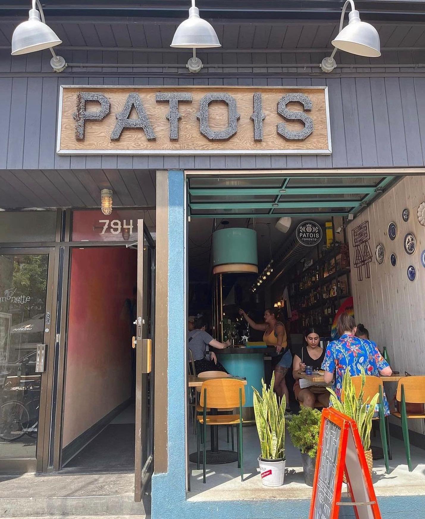 SUN IS OUT AND WE&rsquo;RE FEELING FINEEE 😎

Patio szn is coming! Let&rsquo;s toast tonight 🥂

Book your table at patoistoronto.com 

#patoistoronto #warmweather #yum #patois #torontoeats #patioszn #patio