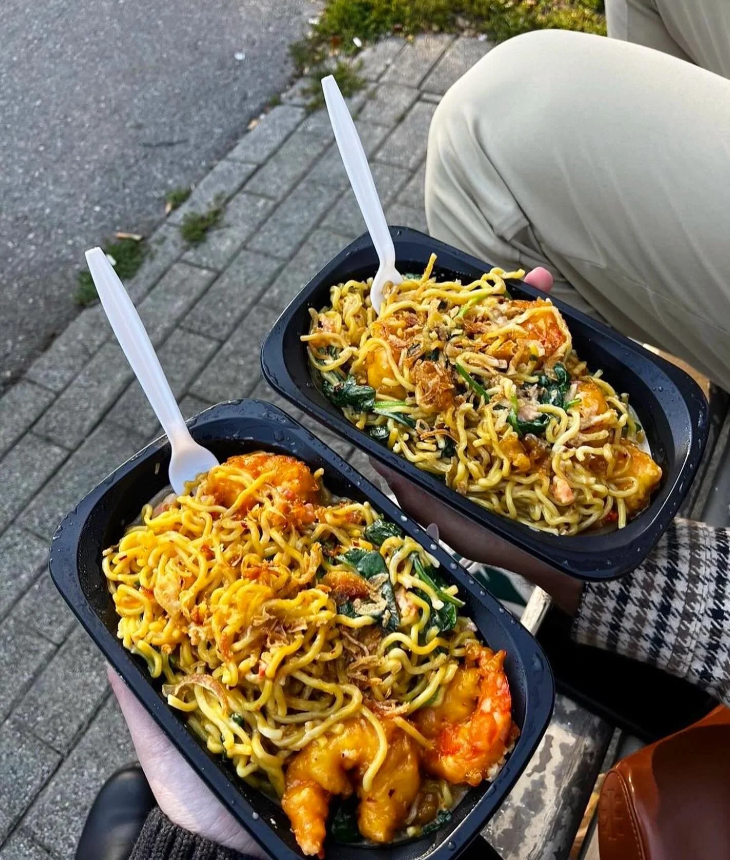 ❤️&zwj;🔥IZAKAYA SHRIMP PASTA DATE NIGHT

 Perfect for those cozy takeout nights OR a night out at Patois 

Order takeout/delivery or book your rezo at patoistoronto.com

📸: 🧡 @beliciachung 

#patoistoronto #torontoeats #yum #takeawayto #takeout