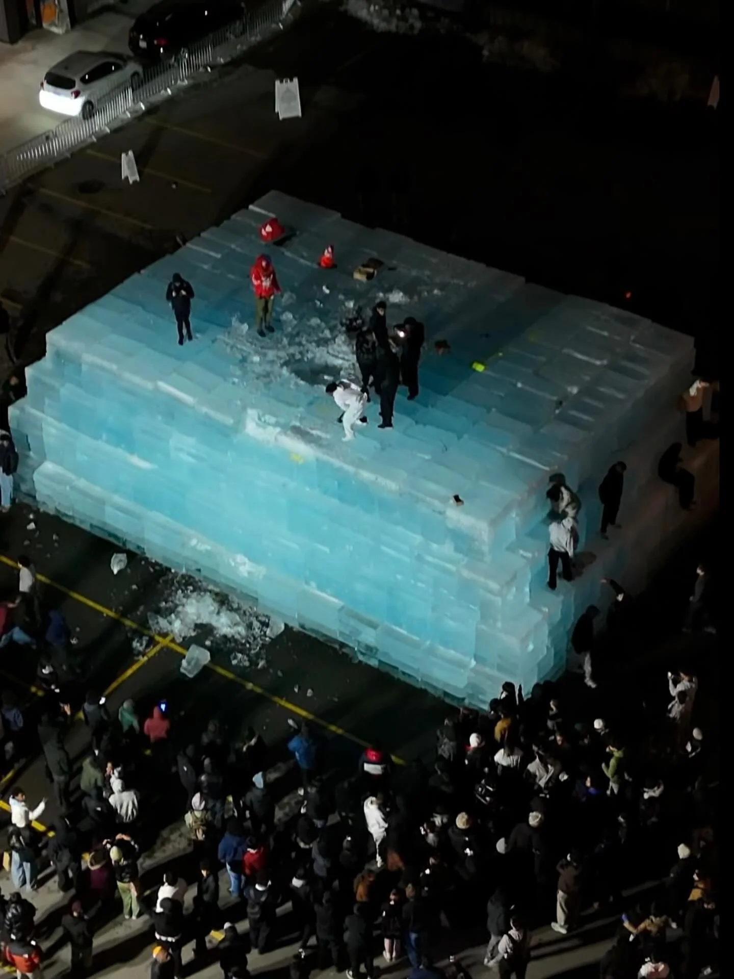 if you&rsquo;ve been downtown putting in work ⛏️🧊, you deserve a hot meal

roll on up 🔥😂