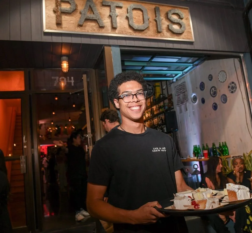 FRIDAY VIBES. THE PATIO IS OPEN.
SUMMER&rsquo;S KNOCKING! COME KICK IT WITH US.
👉 patoistoronto.com

📸: @georgepimentel1 
#torontoeats #fridayvibes #patiovibes
