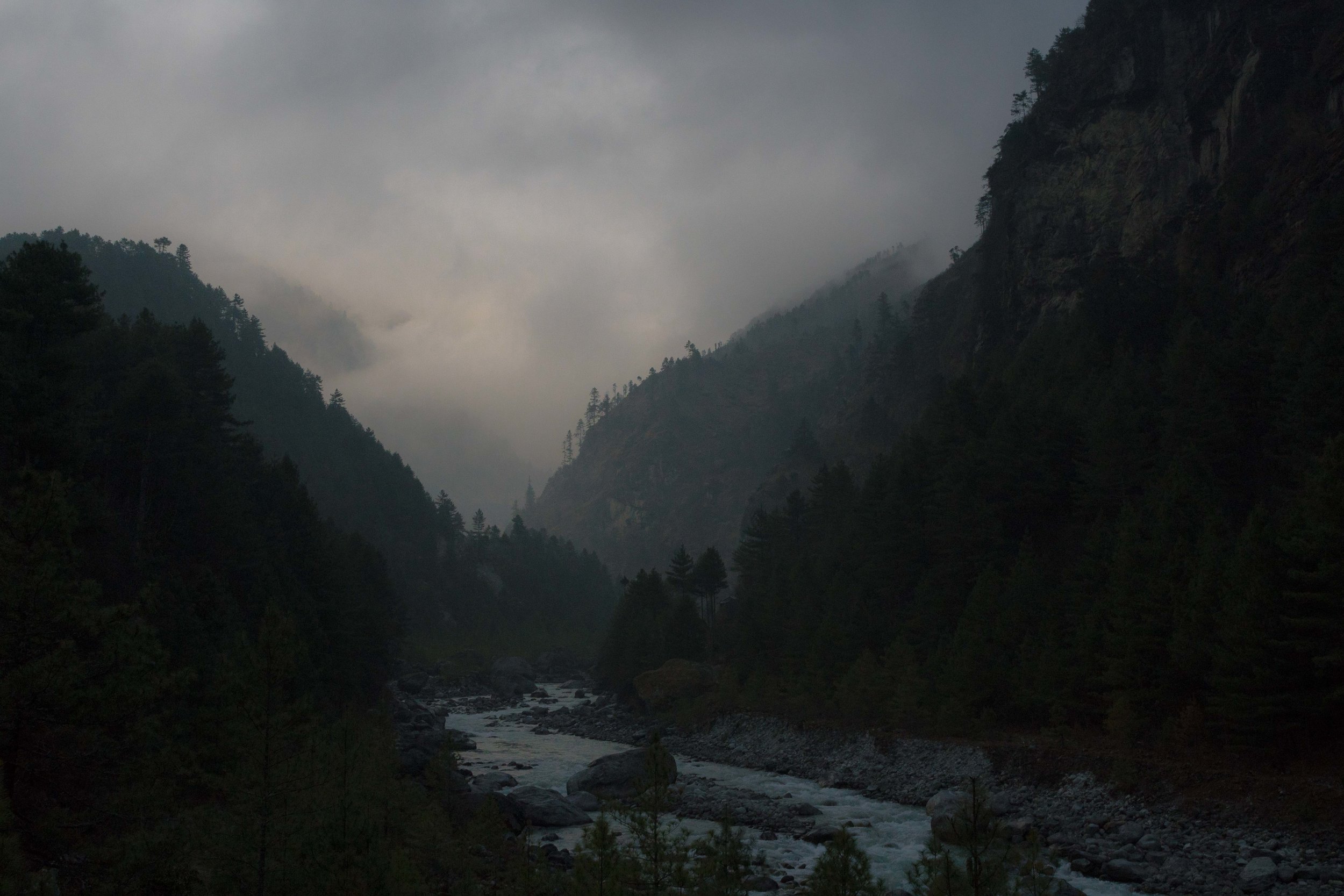 Early morning fog outside Phakding