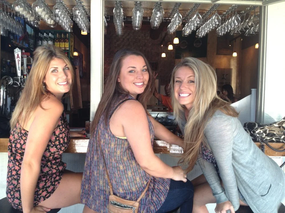 Huntington-Beach-Bar-outdoor.jpg