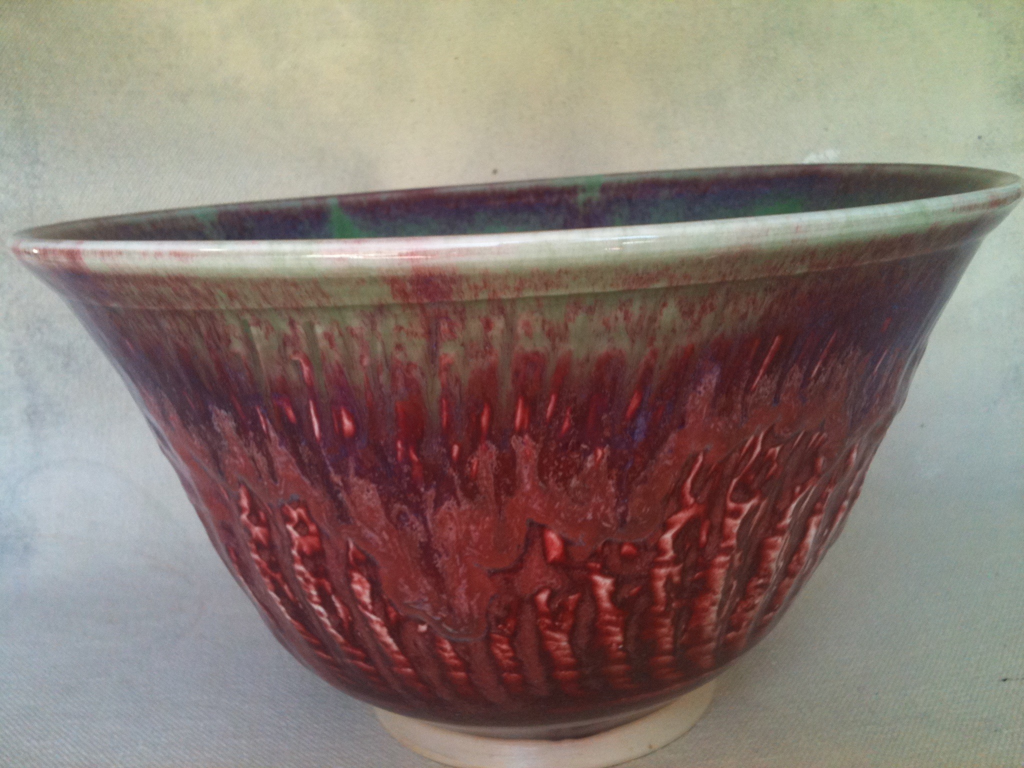 Large chattered bowl