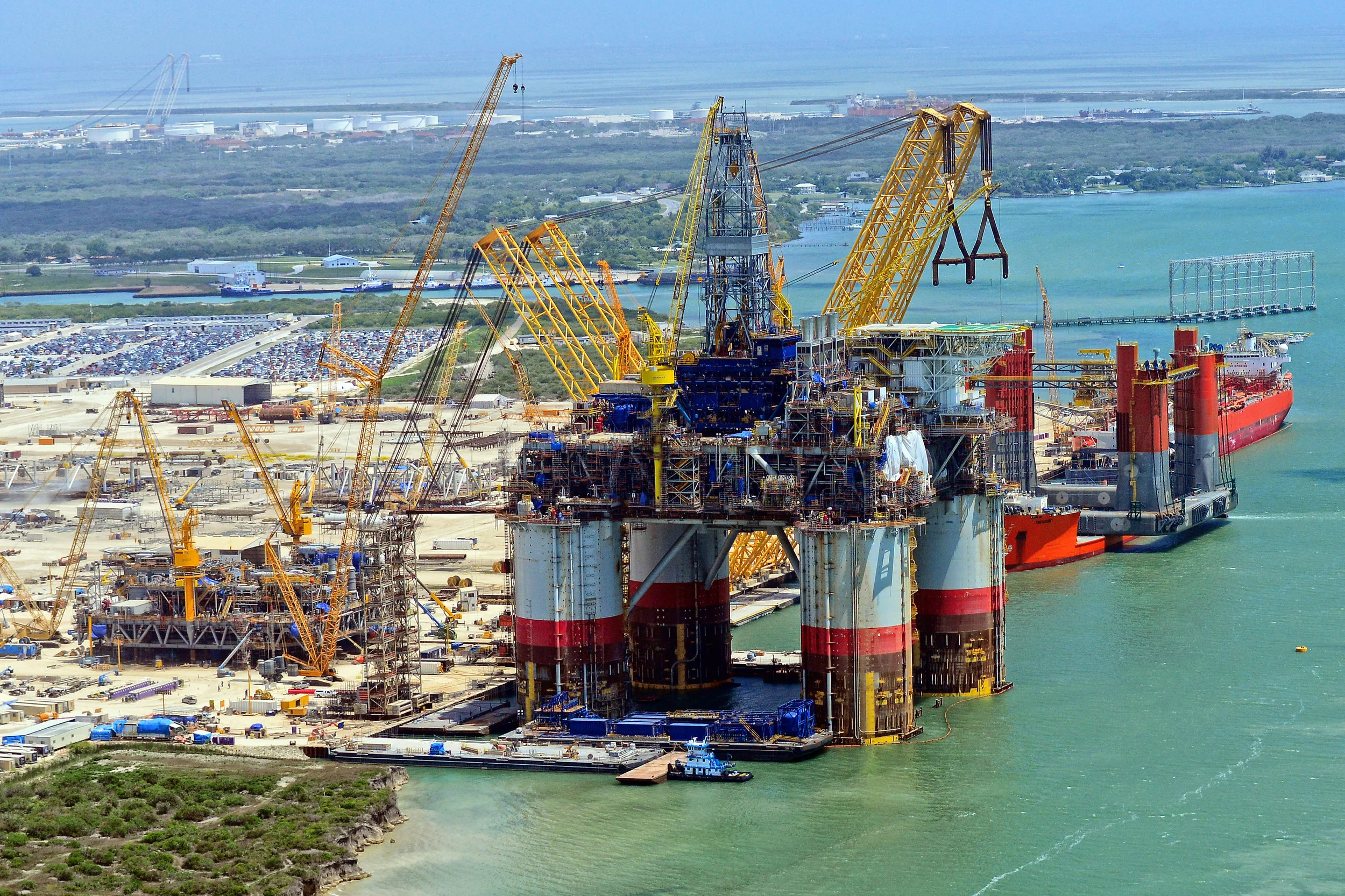 CORPUS OIL RIG 01.jpg