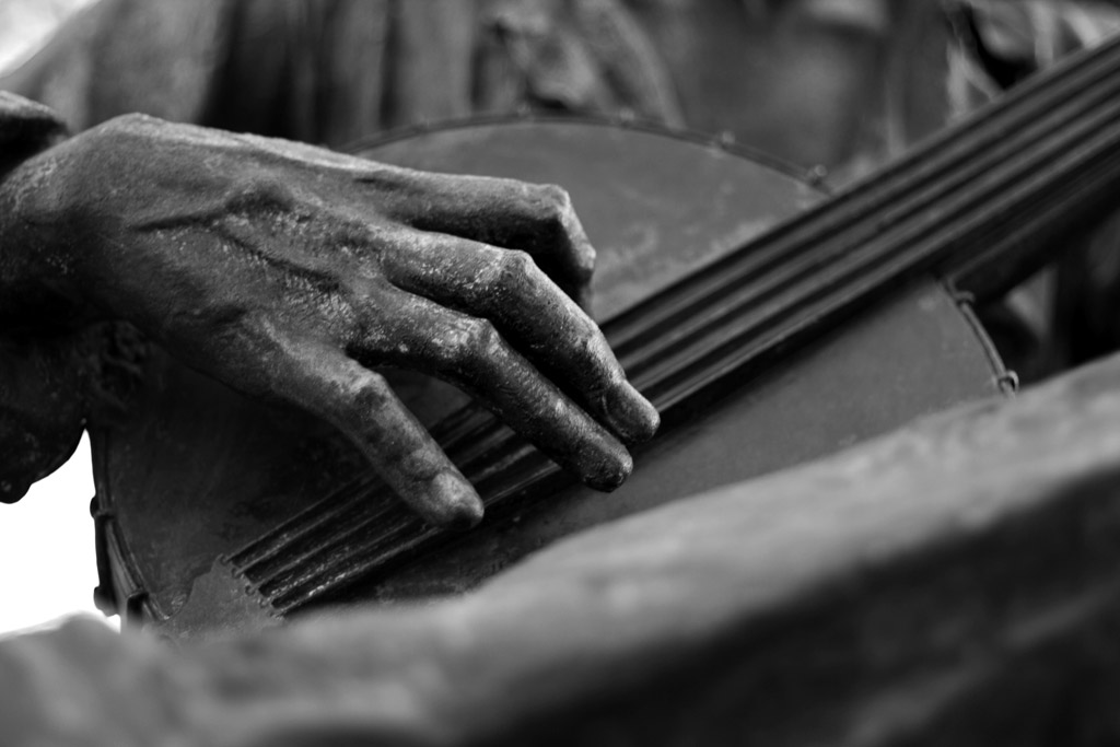 strum me a story with your banjo traveler.