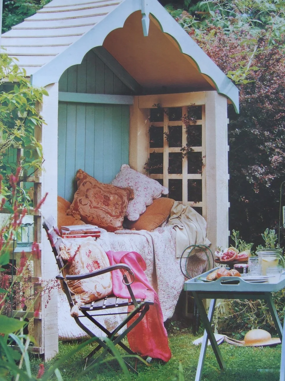 Please. My daydreams age 3 (because that’s as far as I remember) —> pretty much present day ended up here.
whisperingwillow:

lucette:

justbesplendid:

(via verhext)