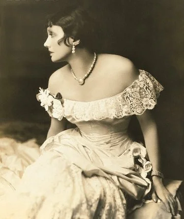 my-ear-trumpet:

chateauxdanslair:

Katharine Cornell, 1929