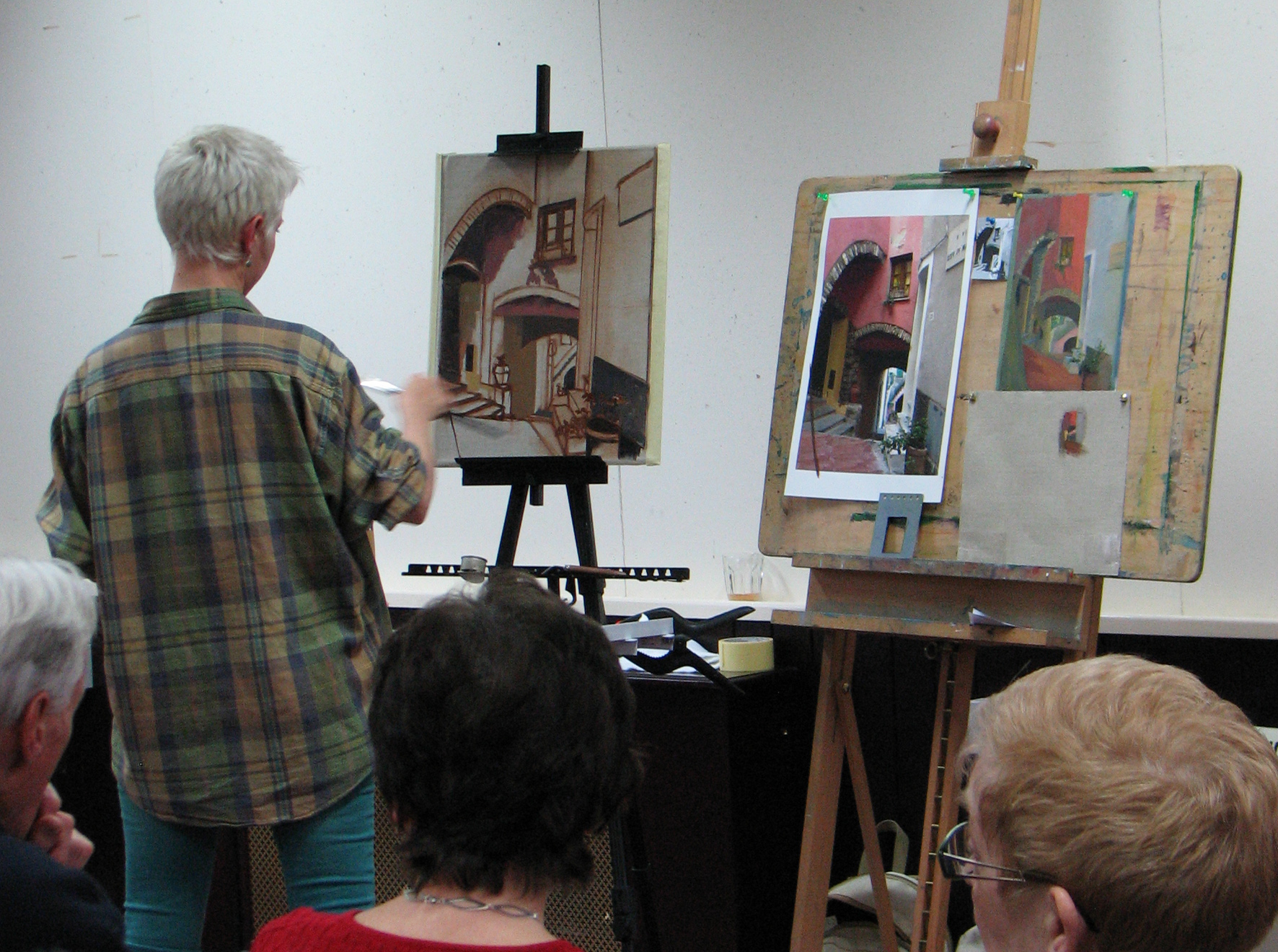 At the demo – with my reference pictures on the board to the right…