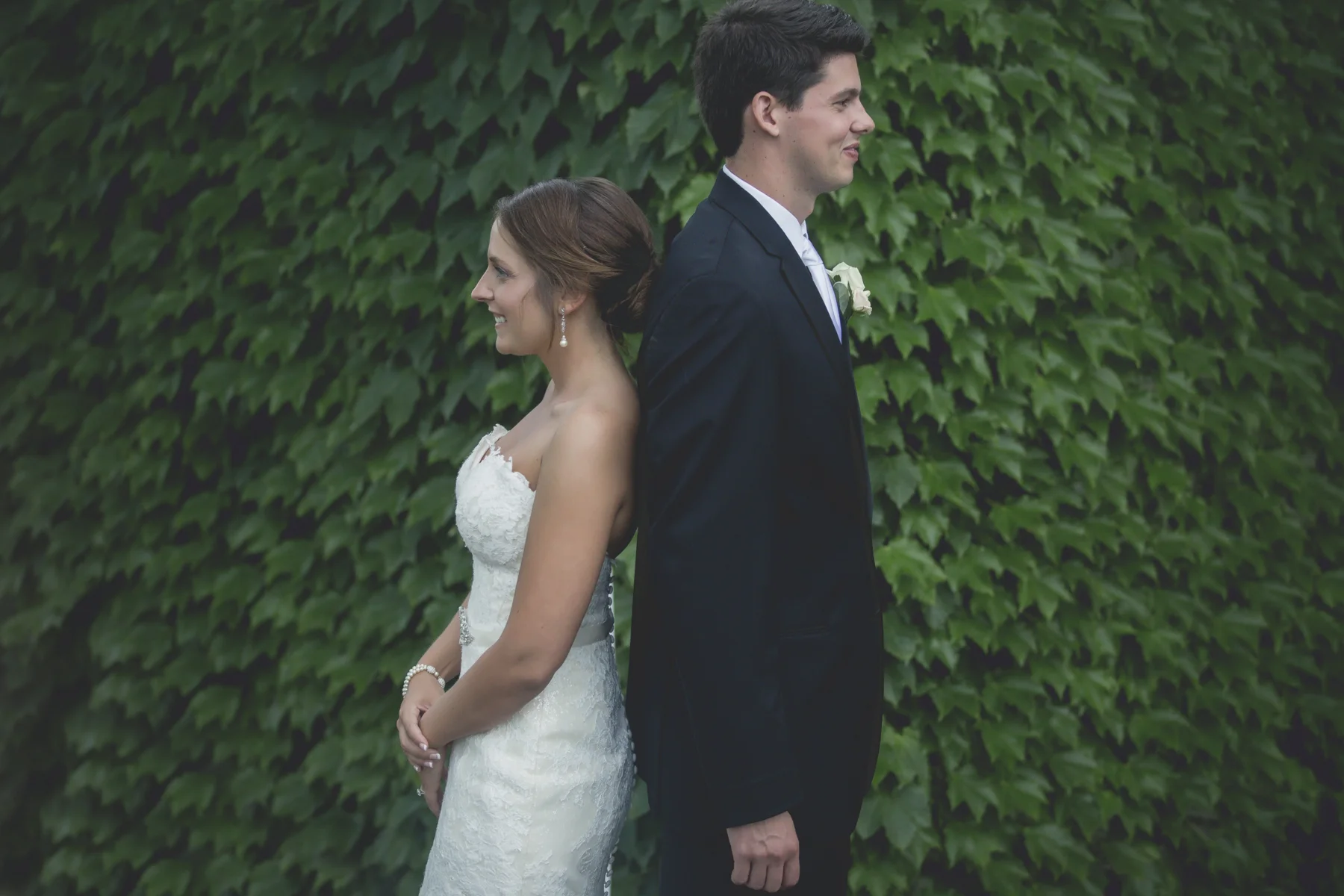 Joe_Jen_Photography_MN_Wedding_couple_12.jpg