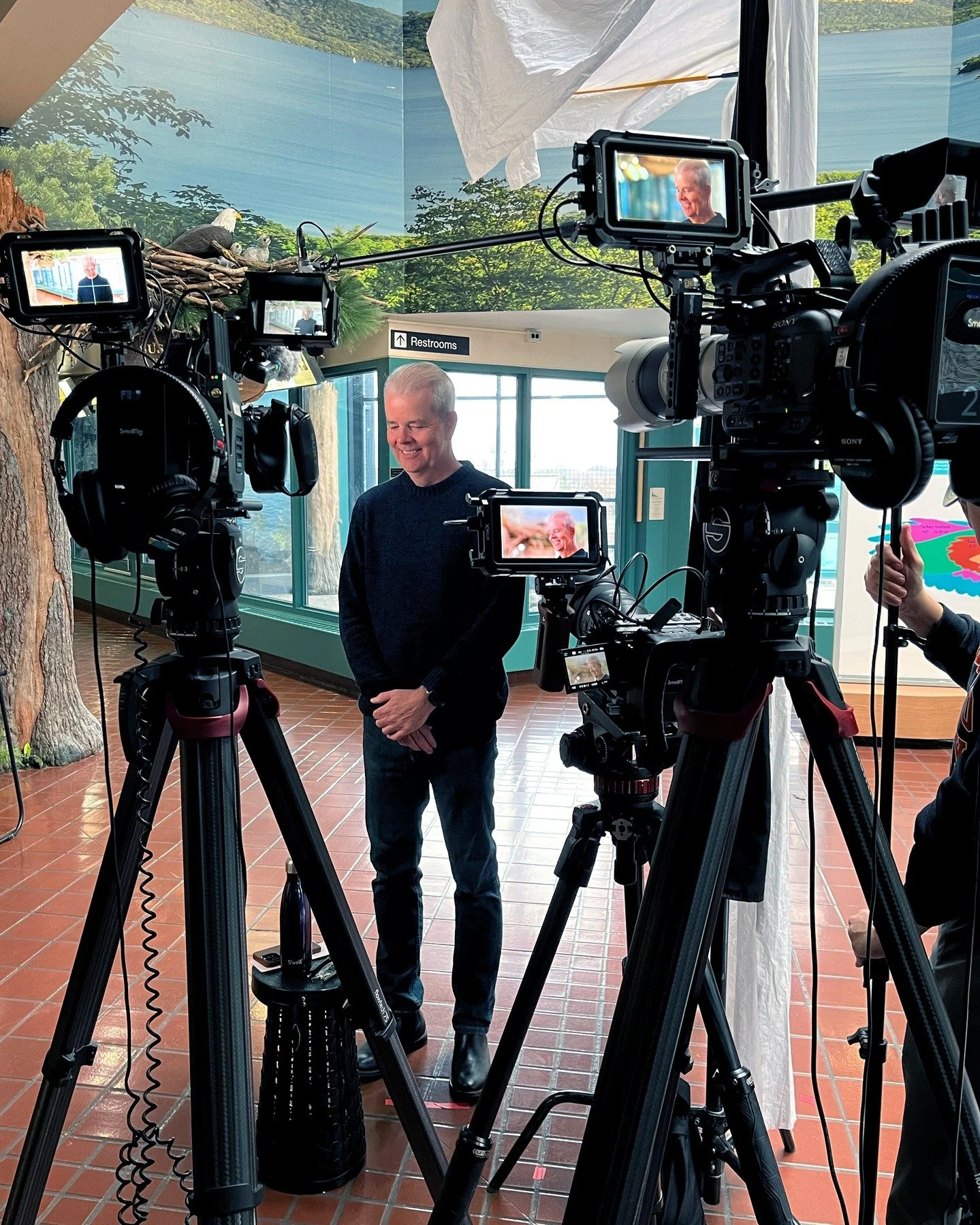 Plenty of feathered friends keeping an eye on things behind the scenes at this shoot. 🦅

Big thanks to the Raptor Center for hosting us, and to the Partners for Wildlife helping rehabilitators care for our wild neighbors. 💙