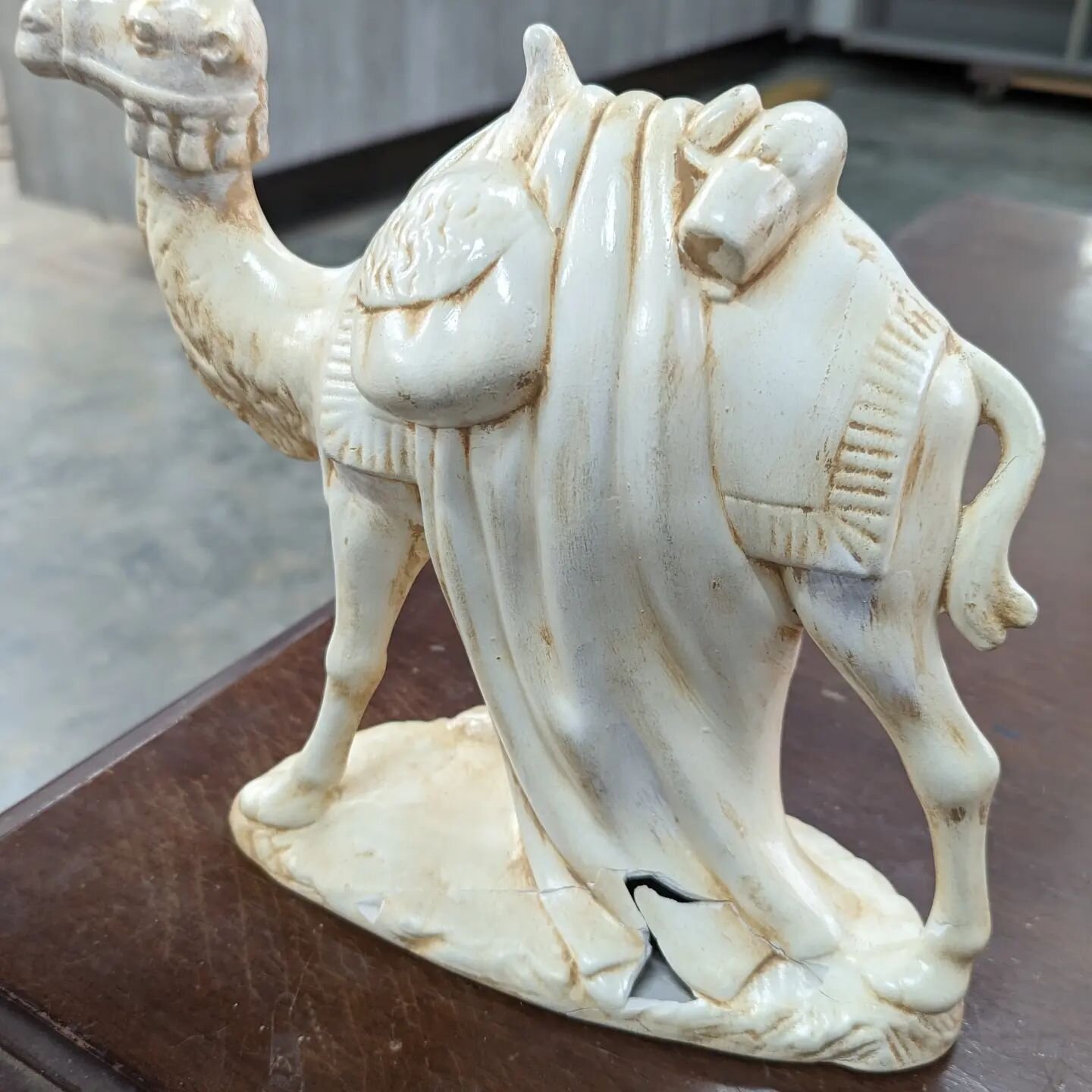 Repairs to 9 of a 20 piece Nativity.  Work consisted of repairing damage similar to that seen in the camel photo and augmentation to replace missing parts.

#jeffjohnsonrestorations #fatdoglaser #nativity #christian #ceramics #shoplocalraleigh #insta
