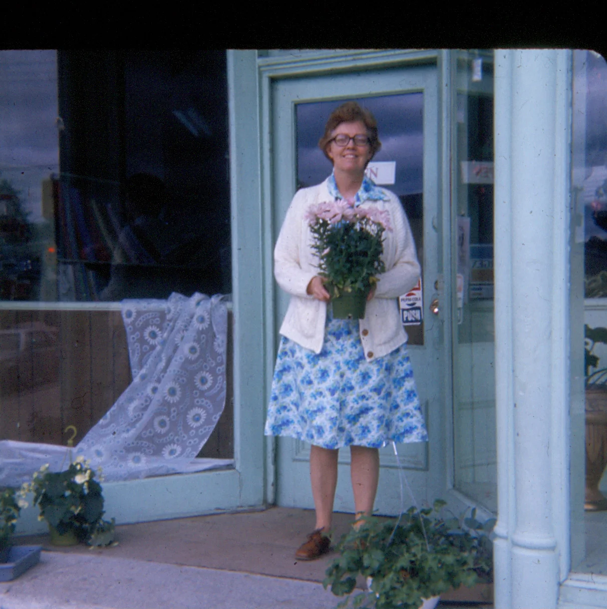 People,-1977-Pauline-Stevenson.jpg