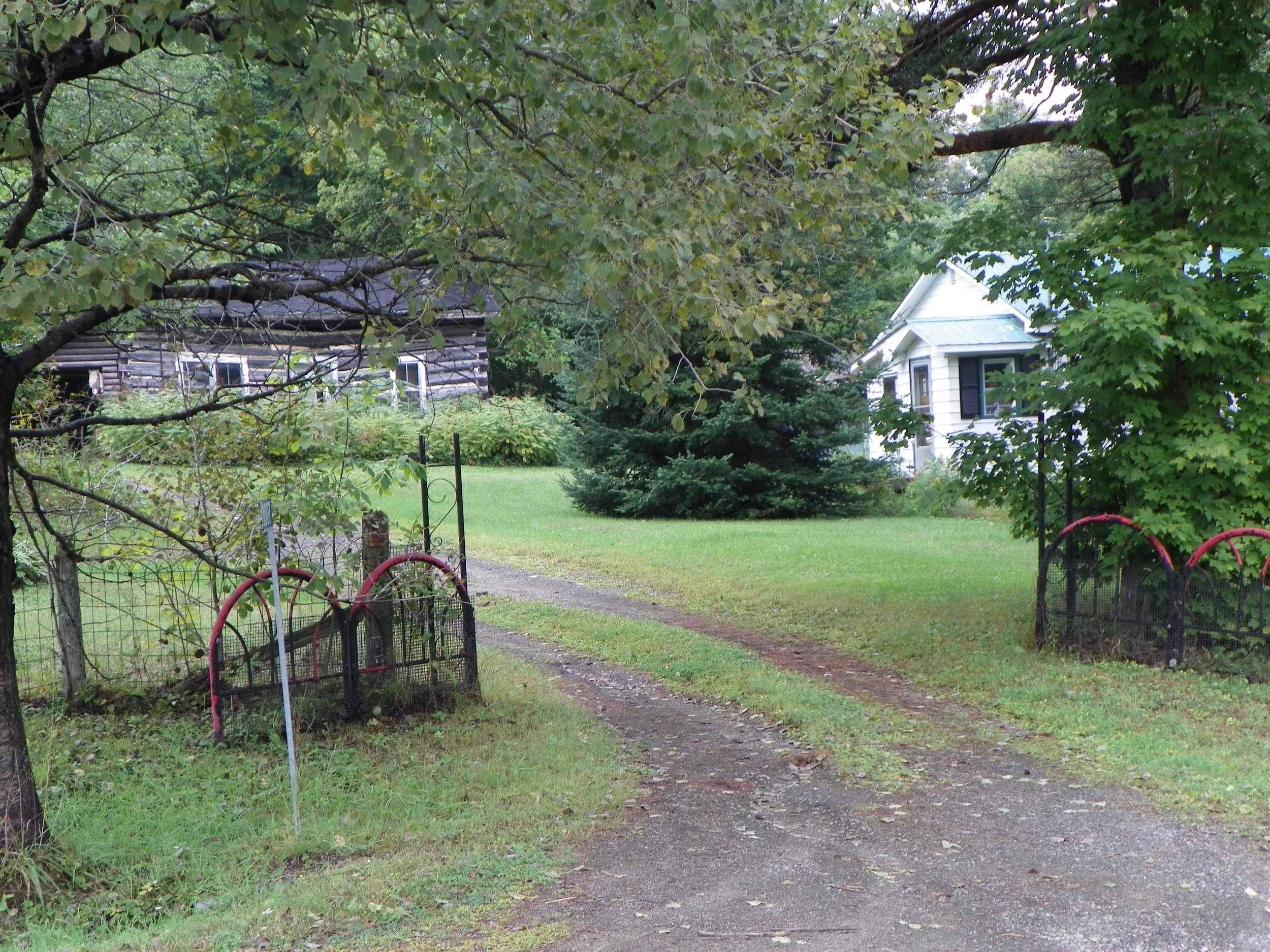 The old log house Perc and Robena Ellis from Loria Zapletal.JPG