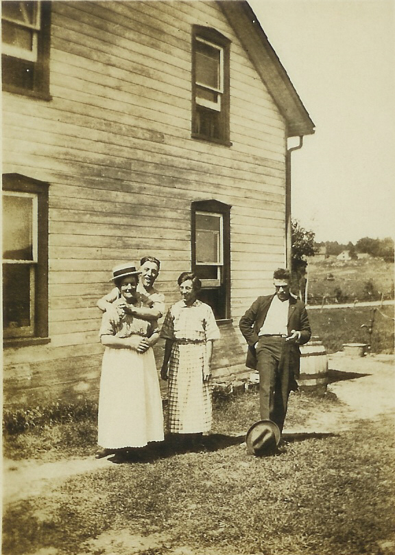 1934 Sarah, Harry, Alice, and Milo VanVolkenburg