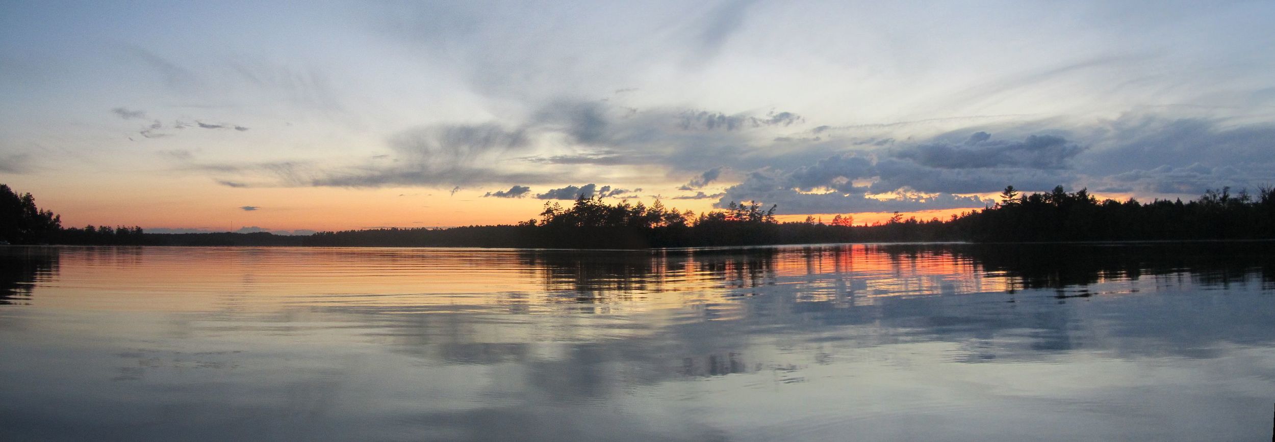 tHE cROWE rIVER EXITING bELMONT lAKE (pHOTOs BY wAYNE vANvOLKENBURG)