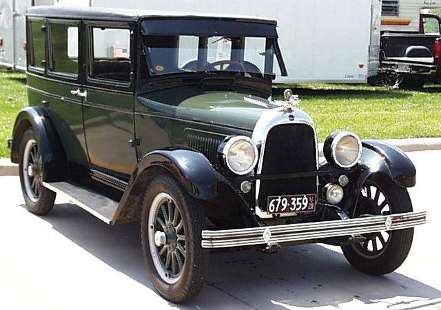 a photo of a 1928 Overland