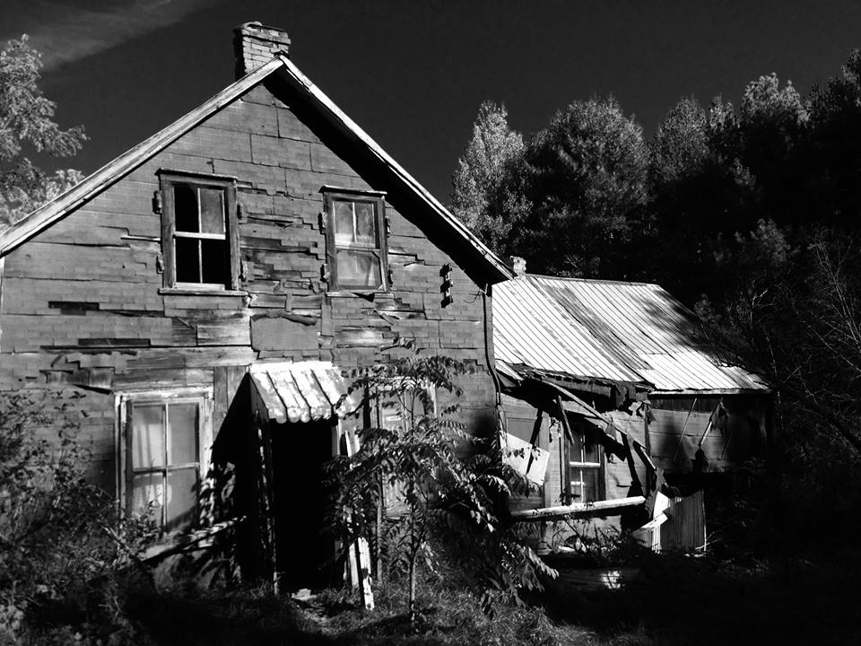 Picture of same house above, by Kristin Philpot