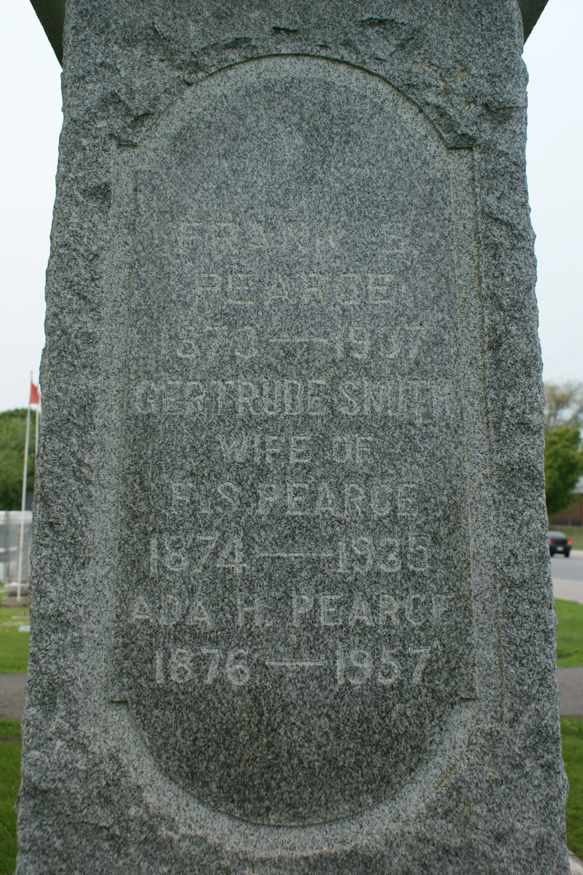 Common Cemetery Frank Stanley Pearce 7 Gertrude Smith and d Ada.JPG