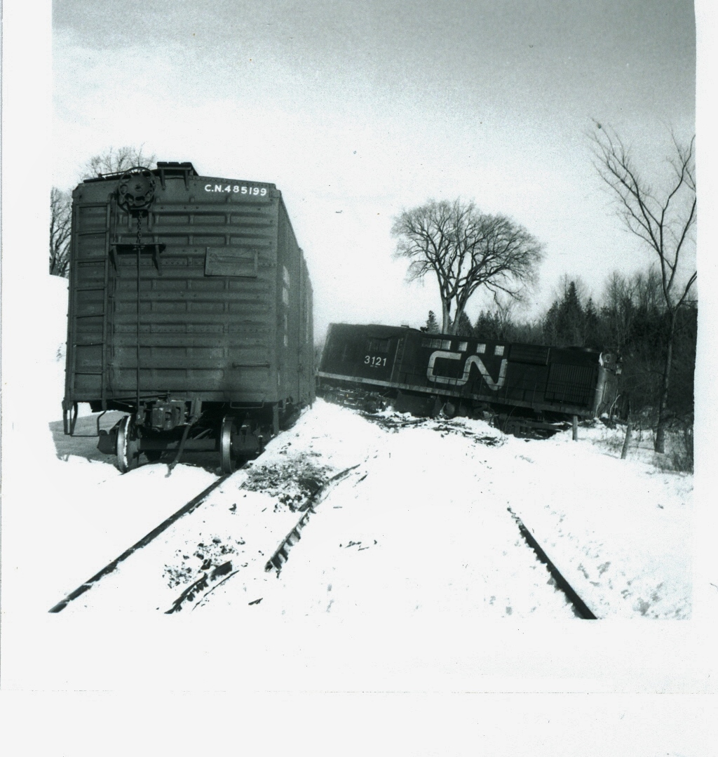 Train derailment  Jan 2, 1973.jpg