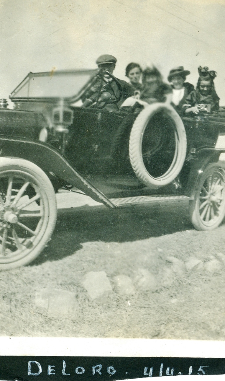 Deloro April 4, 1915