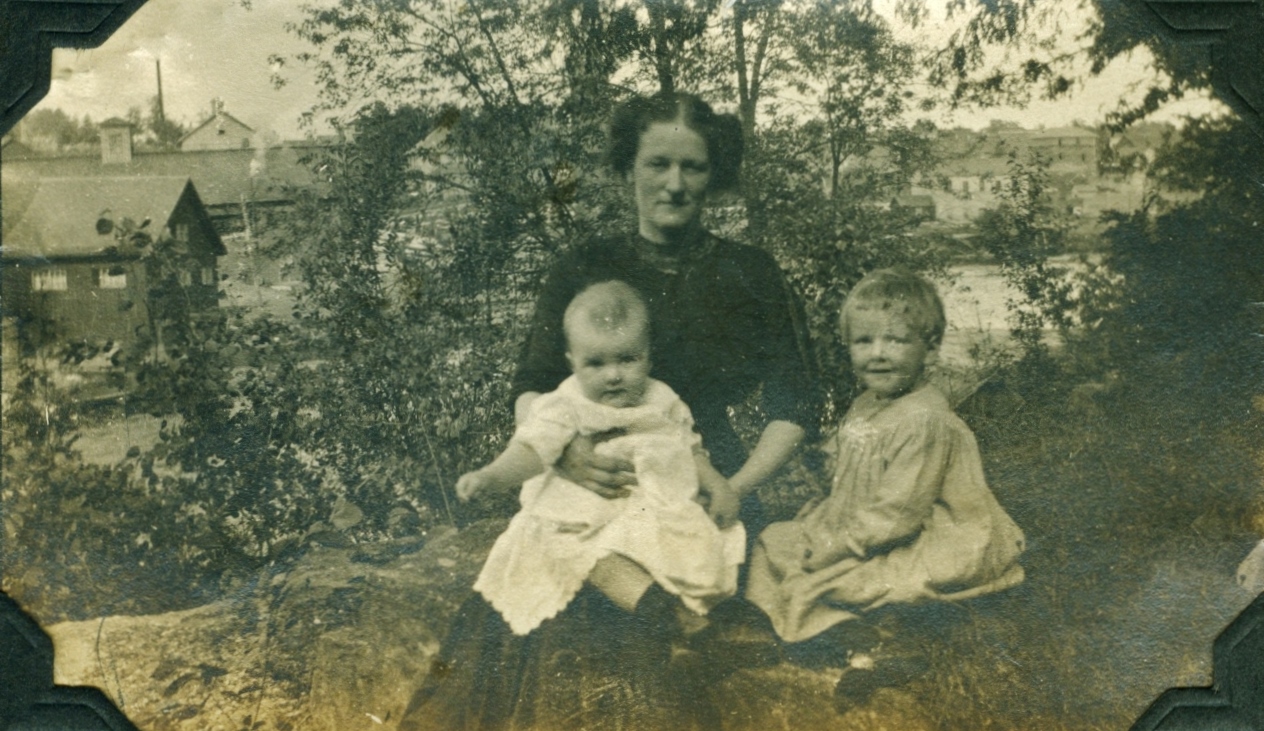 Mrs. MacKechnie with "Jean" and "Marjorie"