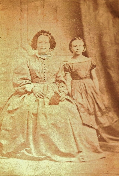 Sarah Gladney Meath and daughter, Sarah