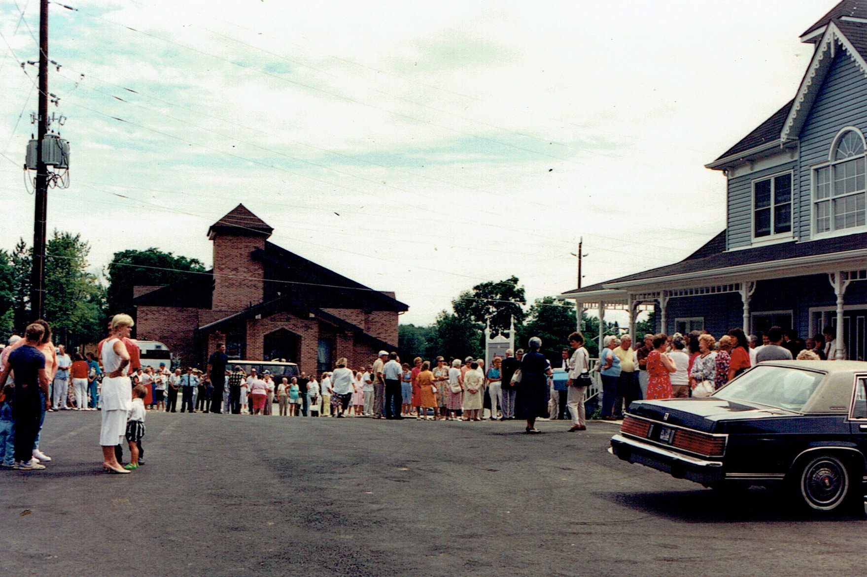 1991 Opening of Medical Centre by Dr. Dawson (7) - Copy.jpg