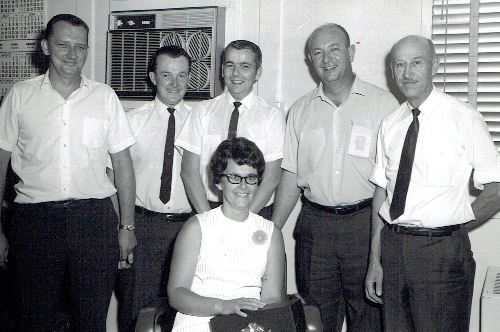 1969 aCCOUNTING STAFF: rAY sMITH, gRY kELLY, rON hENRY, tO hANLEY, aLEX fRASER, jENNIE kILLIAN